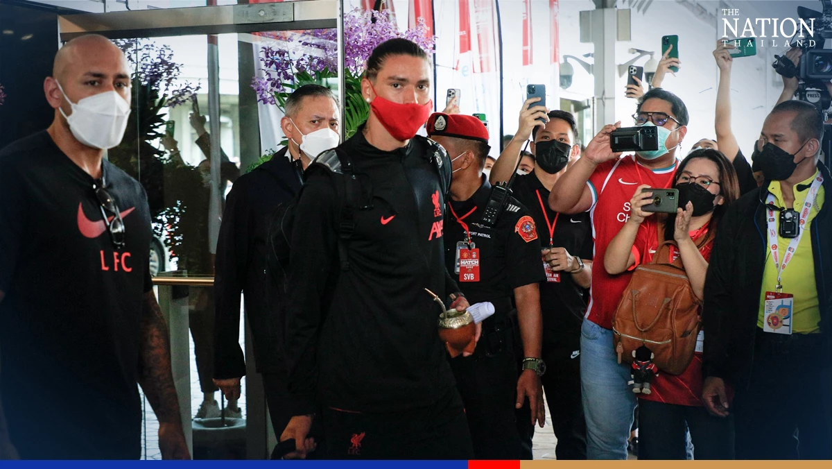 Liverpool FC greeted by sea of fans in Bangkok