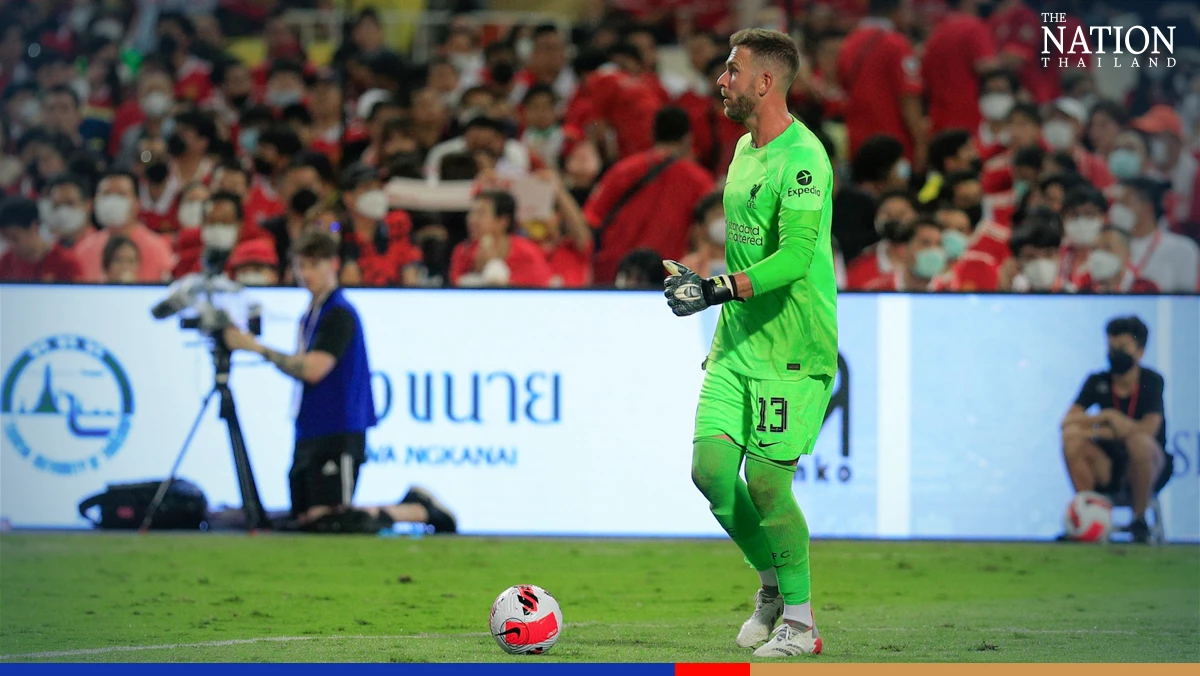 Players thanks Thai fans after Man Utd rout Liverpool