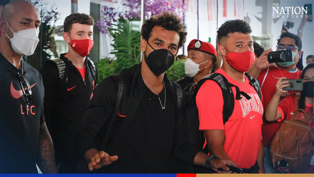 Liverpool FC greeted by sea of fans in Bangkok