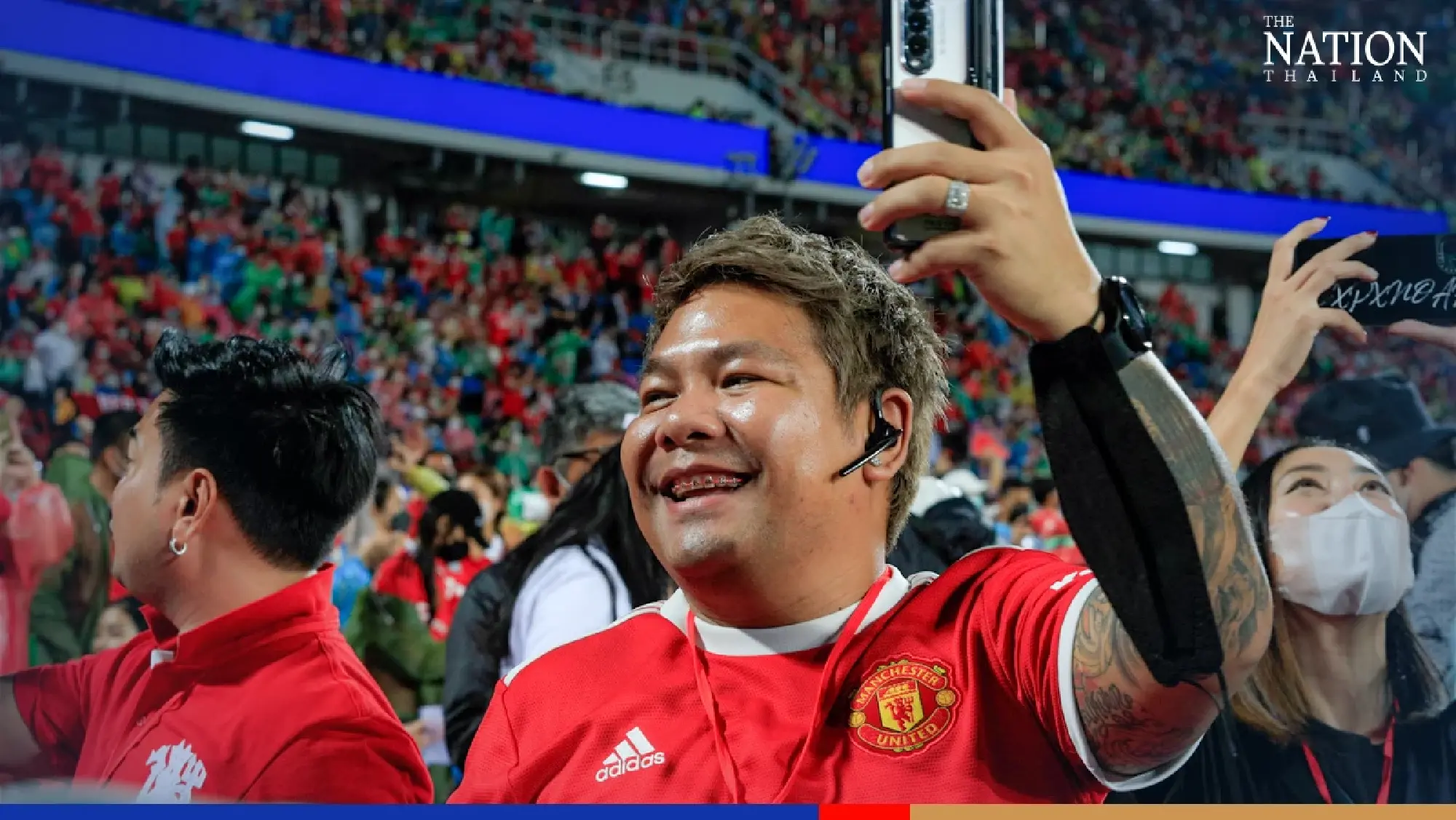 Players thanks Thai fans after Man Utd rout Liverpool