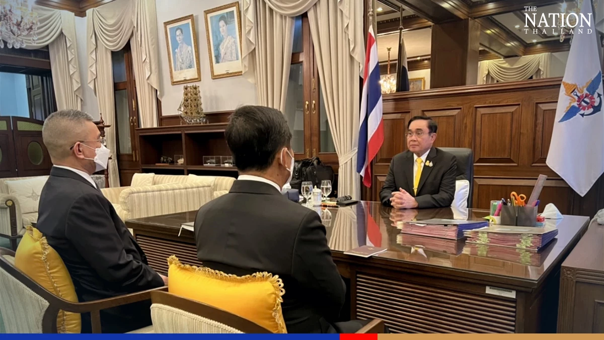 Prayut reports for work as defence minister