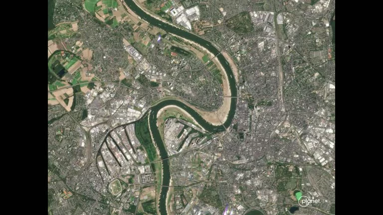 Ominous hunger stones emerge from drought-hit German river, heralding famine