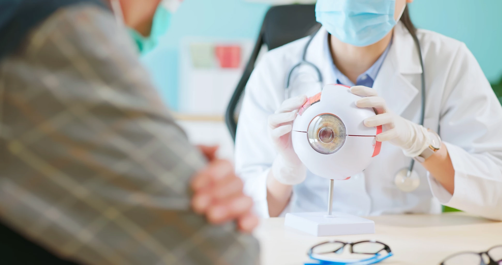 Eye diseases - Thai people's health threats and the deterioration that must be prepared for