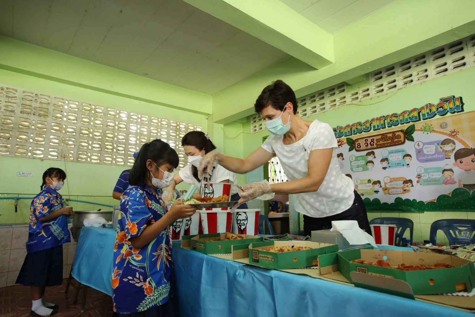 Beiersdorf (Thailand) delivers new library to Ayutthaya school