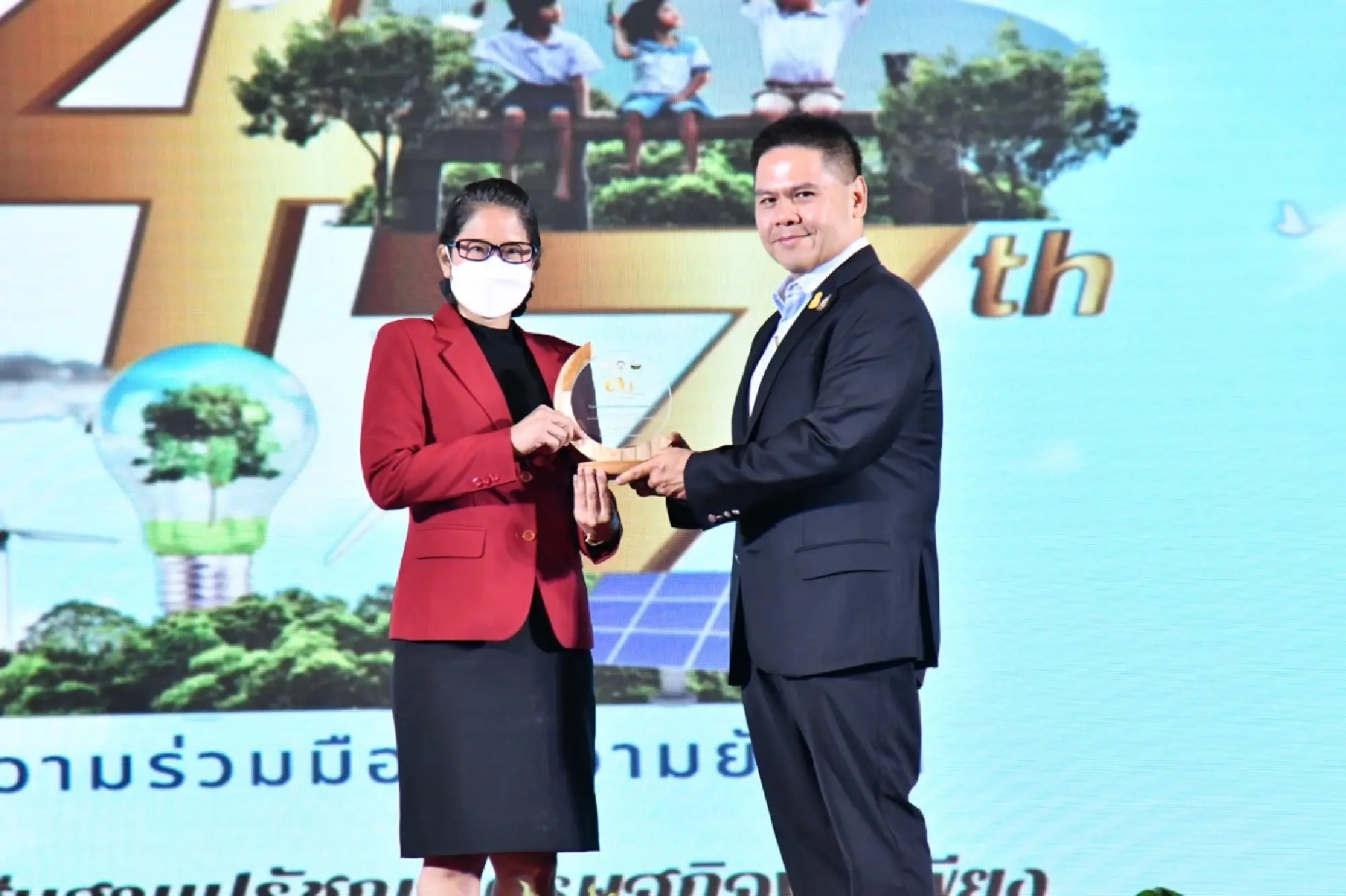 ‘Sufficiency Economy’ will lead Thailand toward sustainable wealth and stability, says Varawut