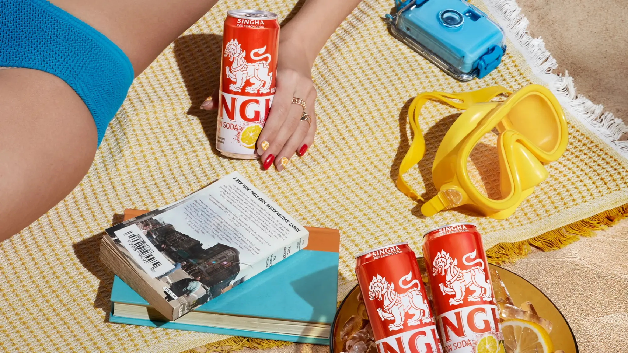 Singha unveils a new \"Singha Red Lemon Soda\" flavor, packing the sweet and sour taste with no sugar for health lovers