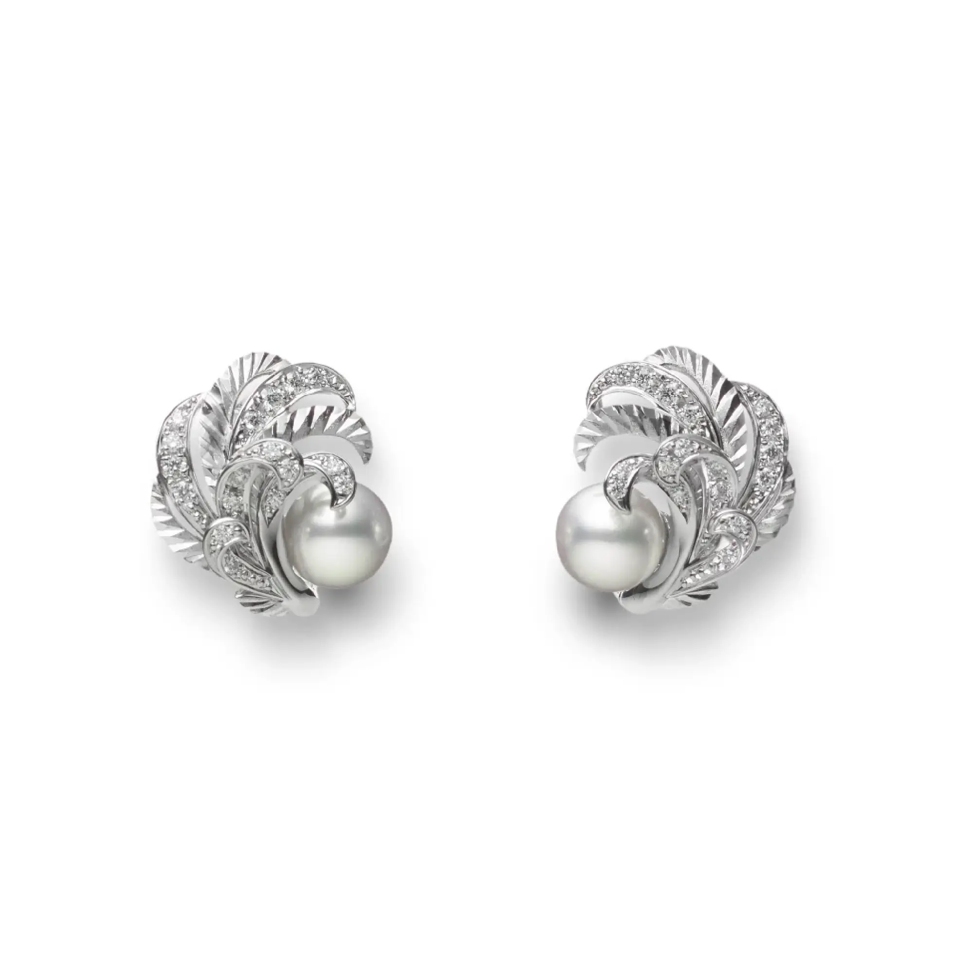 Mikimoto presents precious gifts that symbolizes the greatness of motherly love  during the Thai National Mother’s Day festival