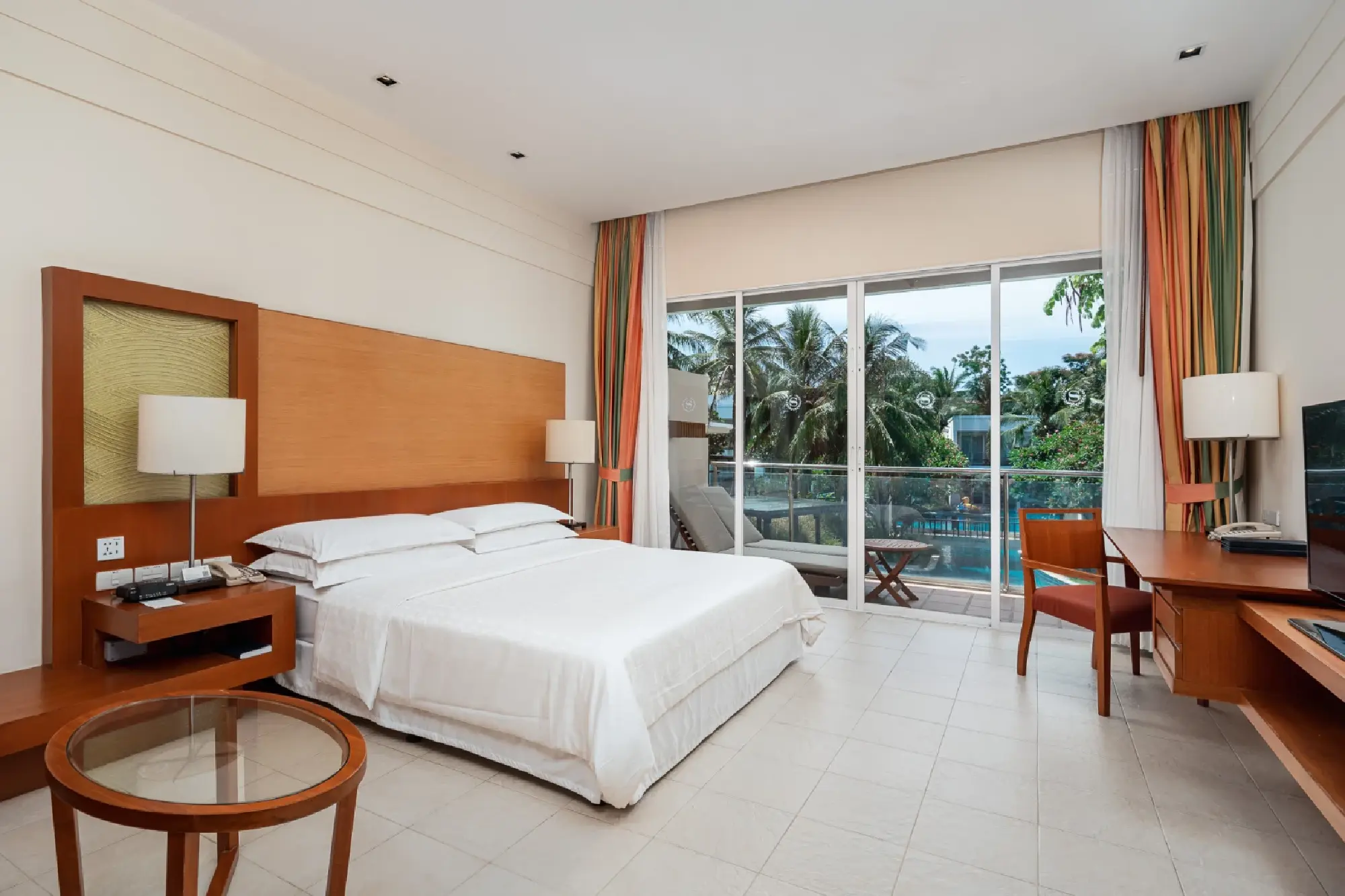 See Thai popstar J Jetrin perform live in Hua Hin with Marriott Bonvoy Moments™