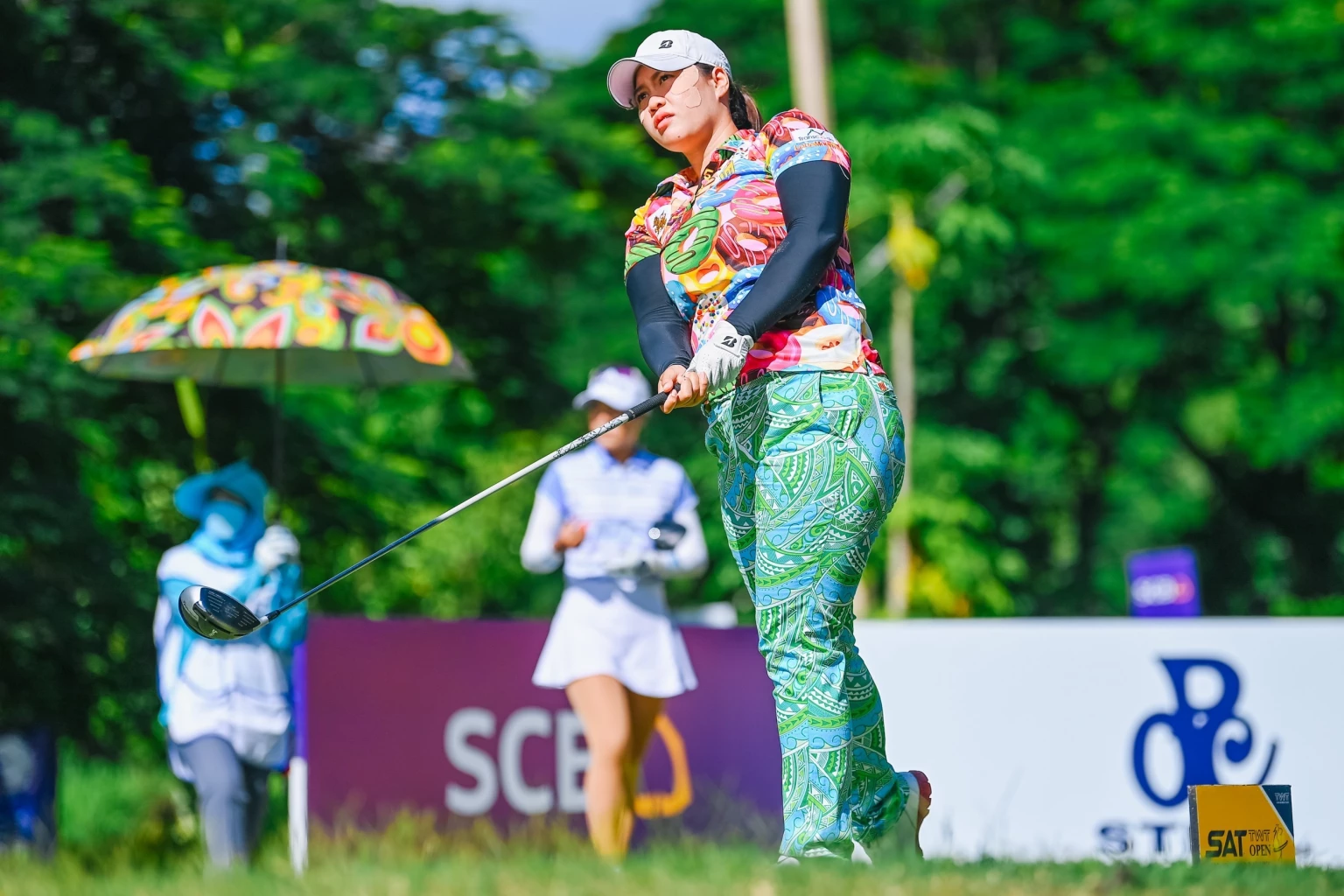 Supamas Defies Hilly Challenge to Lead at Panorama