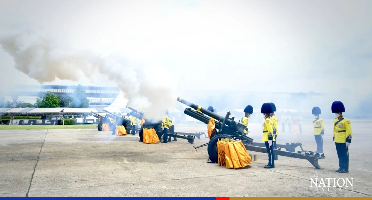 Their Majesties make merit to mark the Queen Mother’s 90th birthday