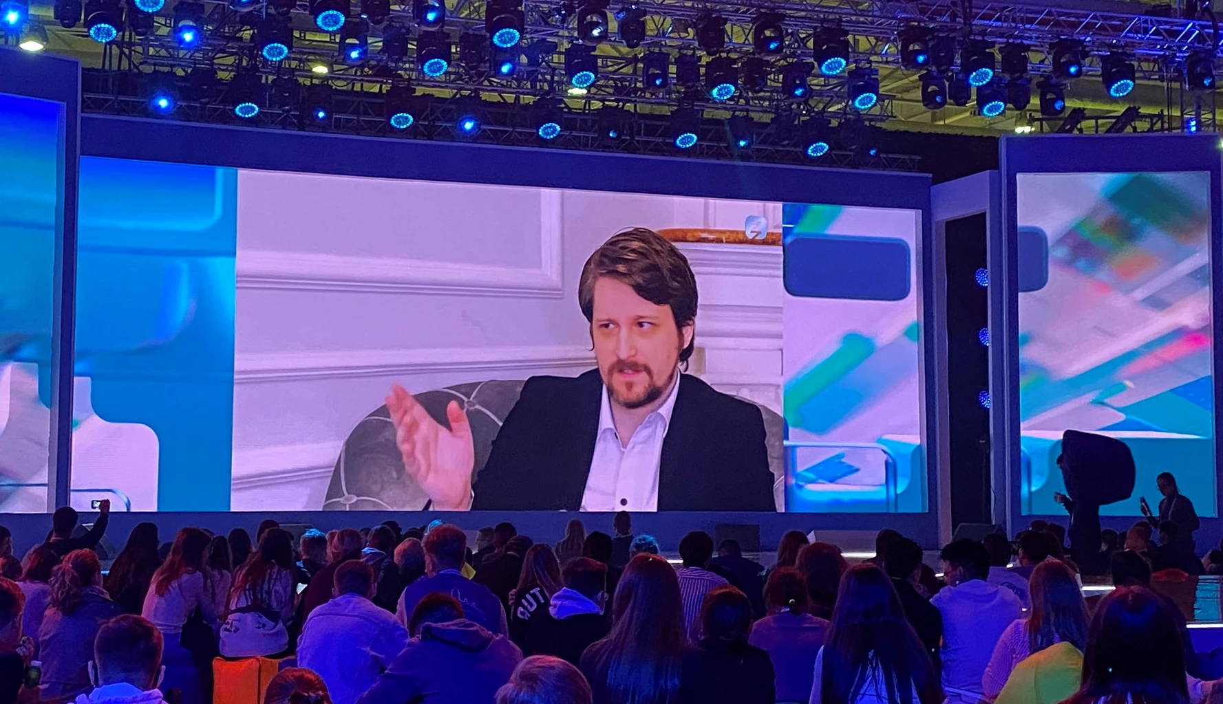 Putin grants Russian citizenship to US whistleblower Snowden