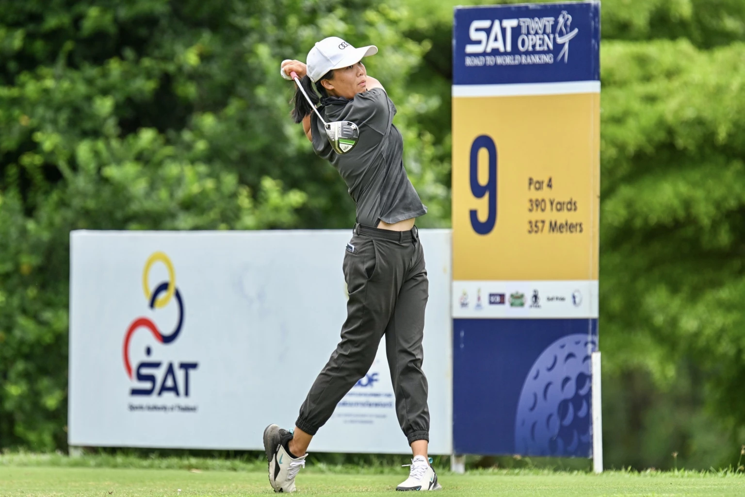 Perfect Scorecard Propels Benyapa to Share Lead with Arpichaya at SAT-TWT Open in Rayong