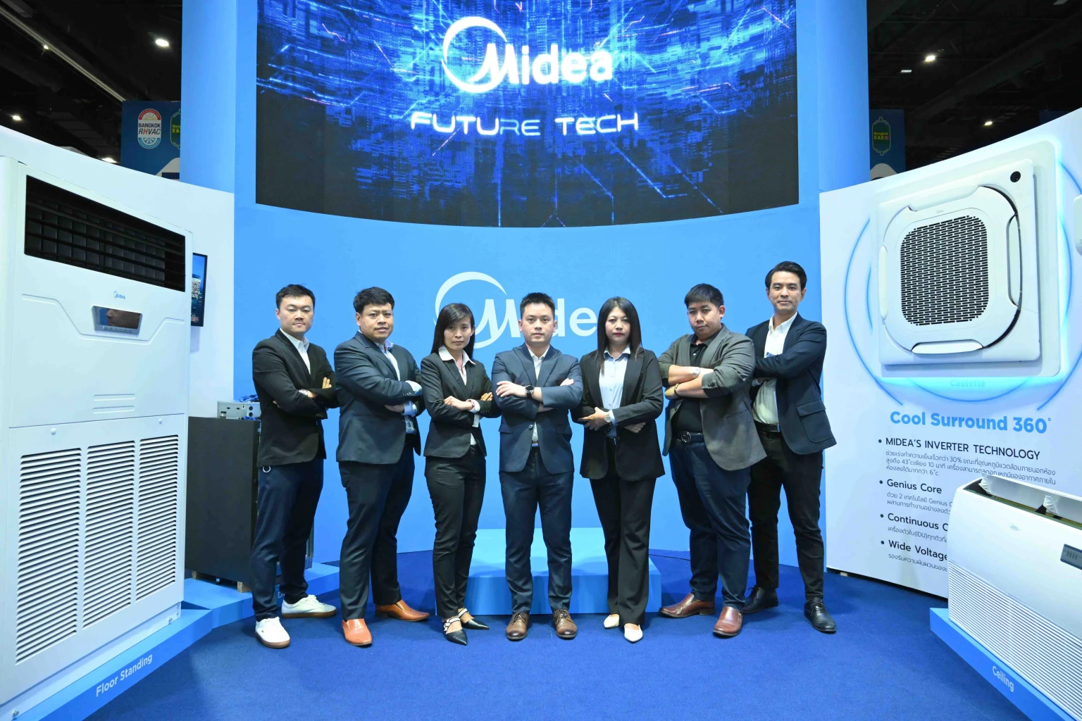 "Midea" showcases innovative HVAC products and electrical appliances at