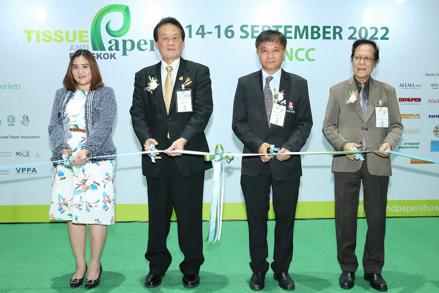 Foreign countries eye tendency of Thai and Asian pulp and paper industries