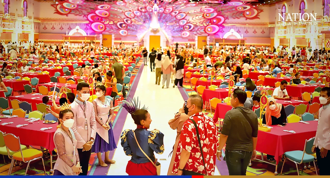 Phuket tourists spellbound by the enchantment of Carnival Magic