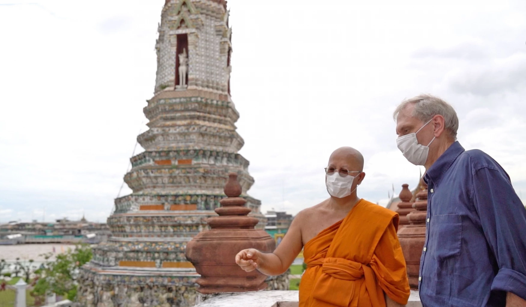 New US ambassador tucks into street food on first tour of Bangkok