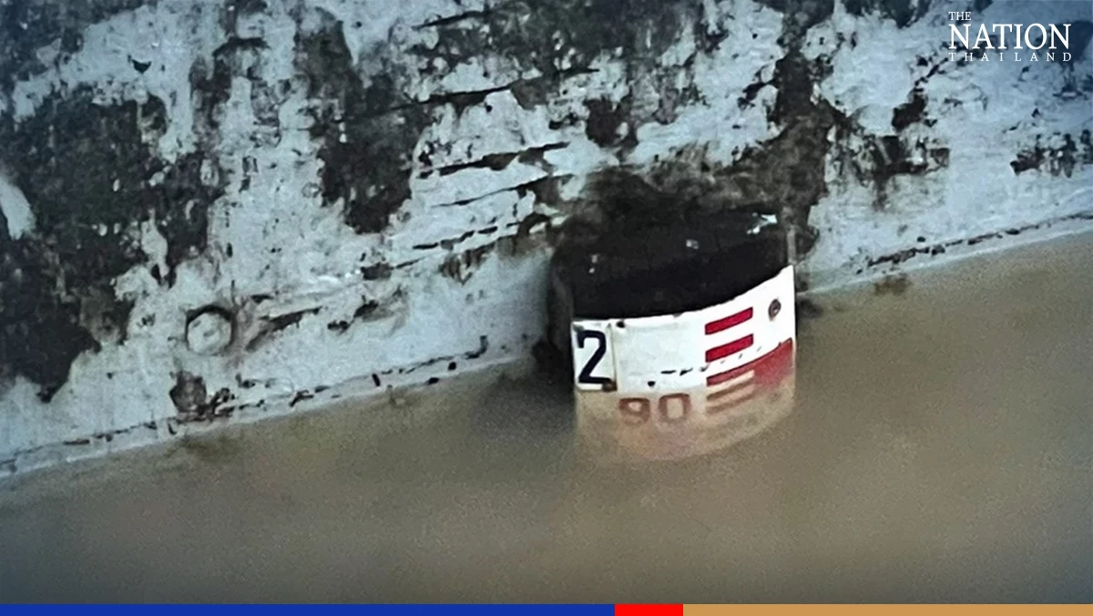 Flood warning in Bangkok as 3 canals reach critical level