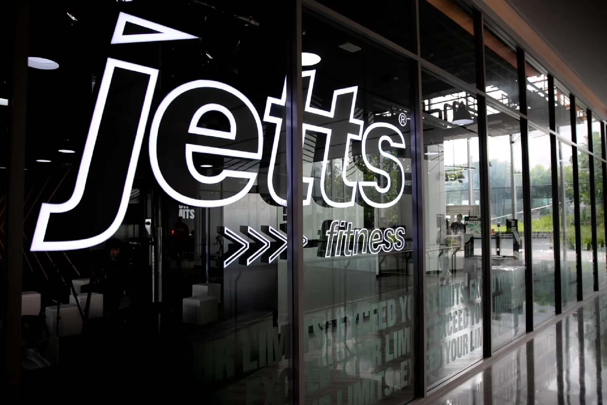 Jetts 24 Hour Fitness Plan to 100 Clubs Nationwide.