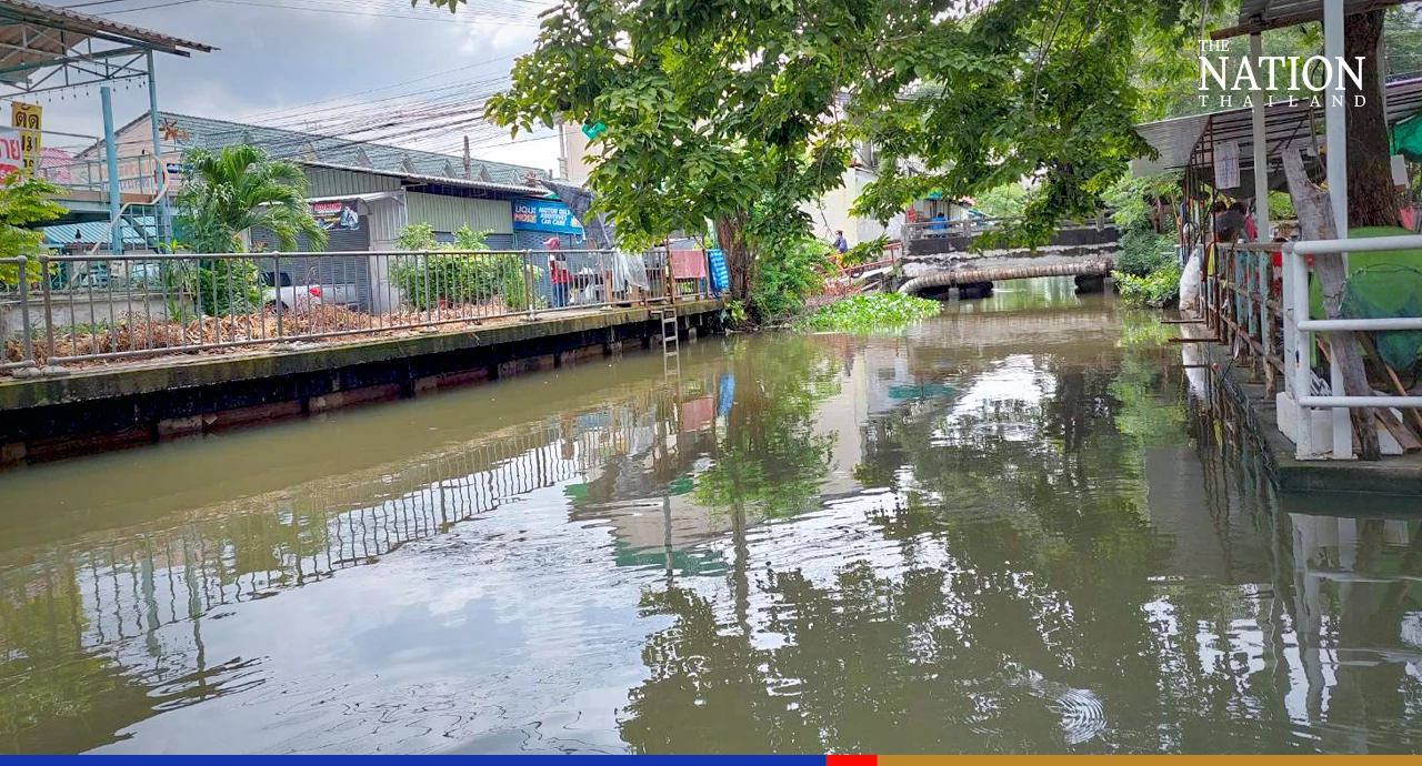 Stay safe, says BMA, as 3 Bangkok canals look close to overflowing