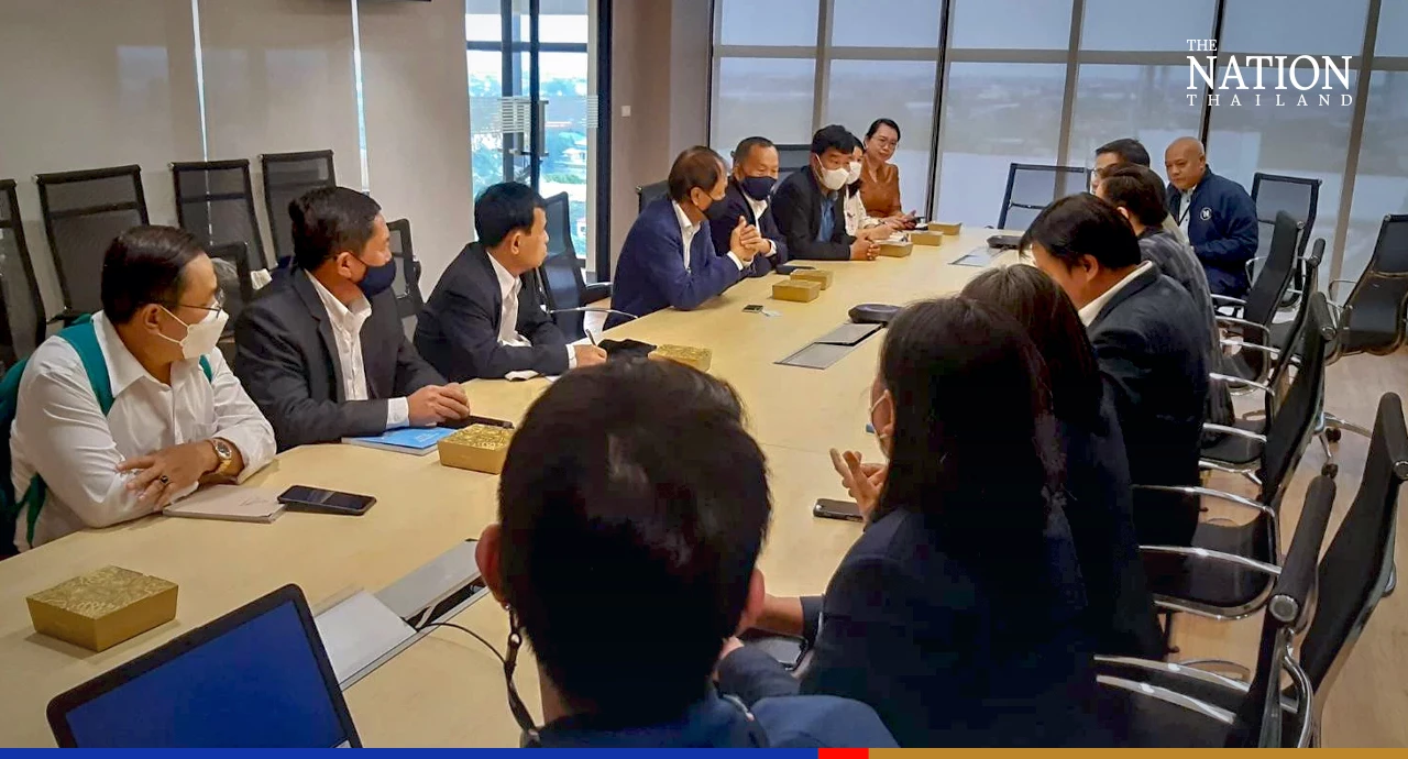 Senior Lao journalists visit Nation Group offices