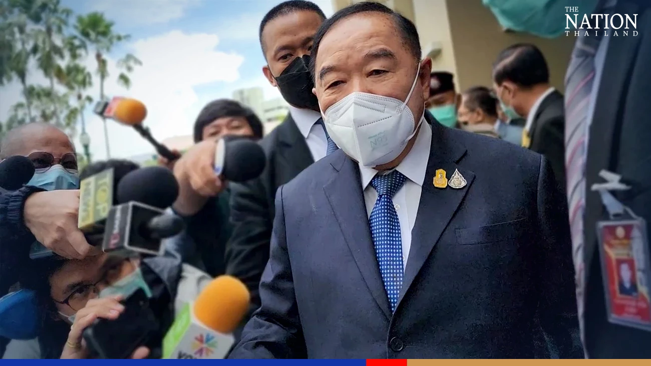 Prawit refuses to evaluate his performance as acting PM