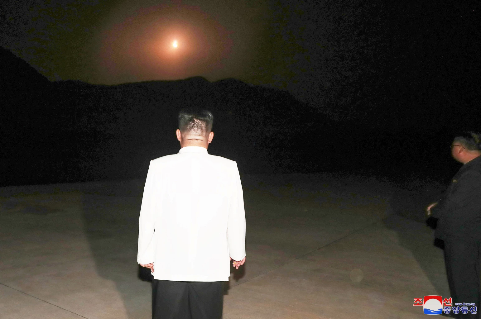 Kim Jong-un oversees N Korean 'tactical nuclear exercise'