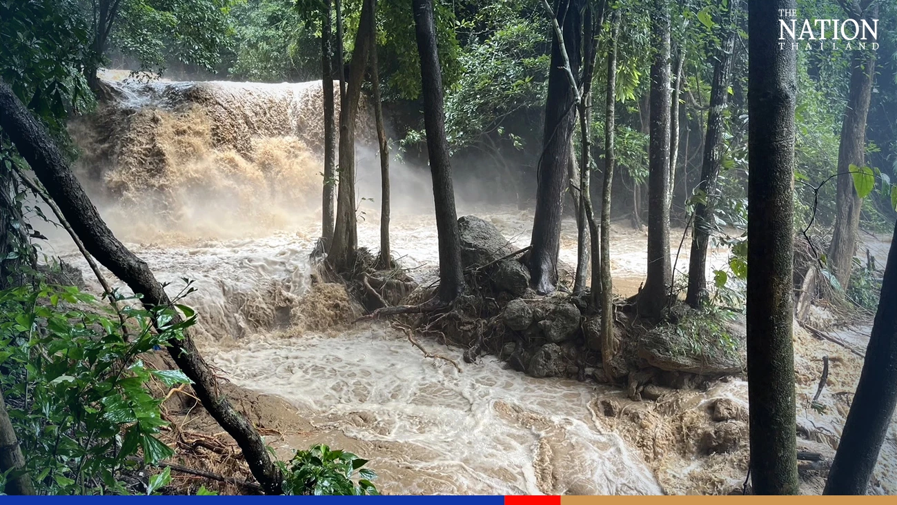 Days of heavy rain make Sri Nakarin Dam National Park too dangerous for tourists