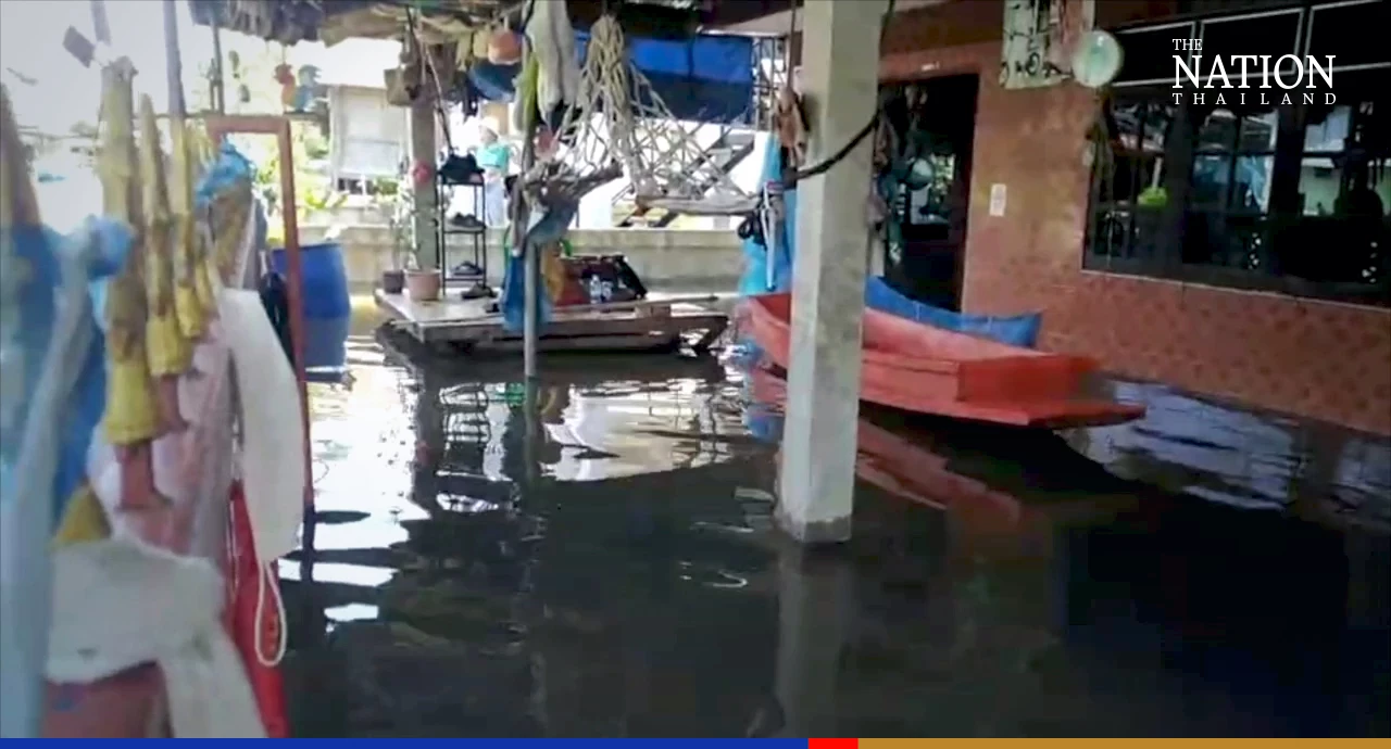 Runoffs from Ubol Ratana Dam inundate many areas of Khon Kaen