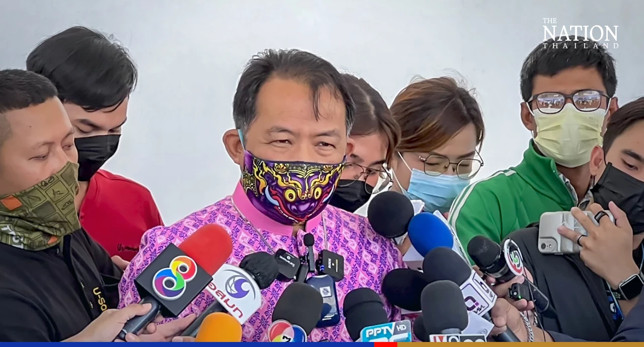 Master complainer Srisuwan gets a kick and a punch for latest complaint