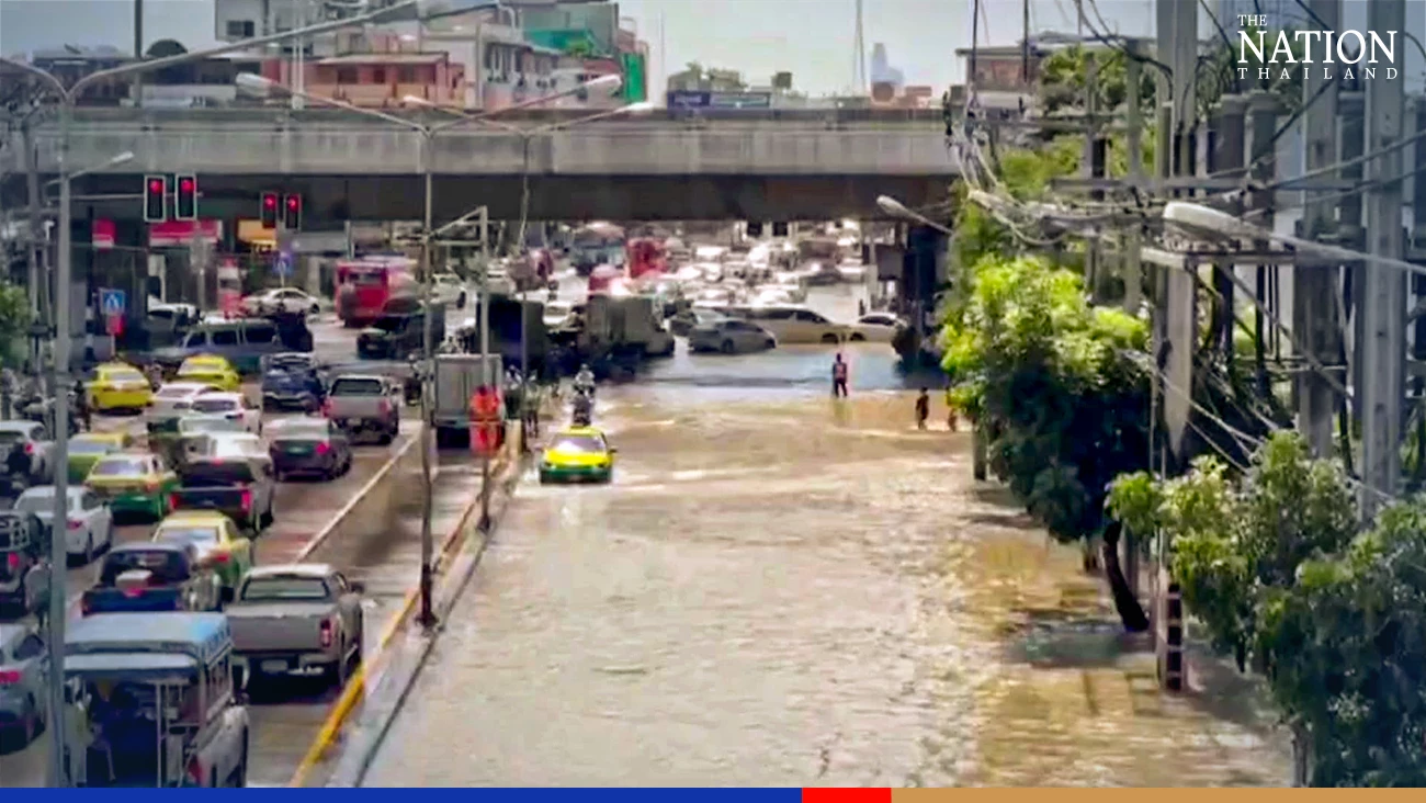 Water runoffs, rising sea tides inundate Bangkok’s satellite provinces