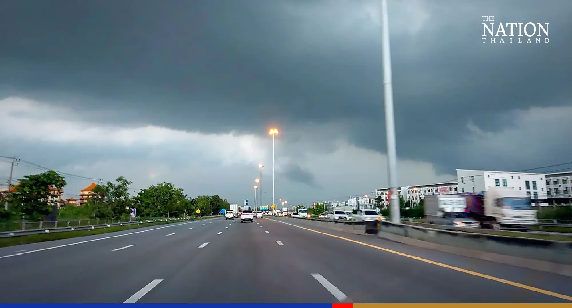 Bangkokians advised to work from home today until Friday as more floods expected