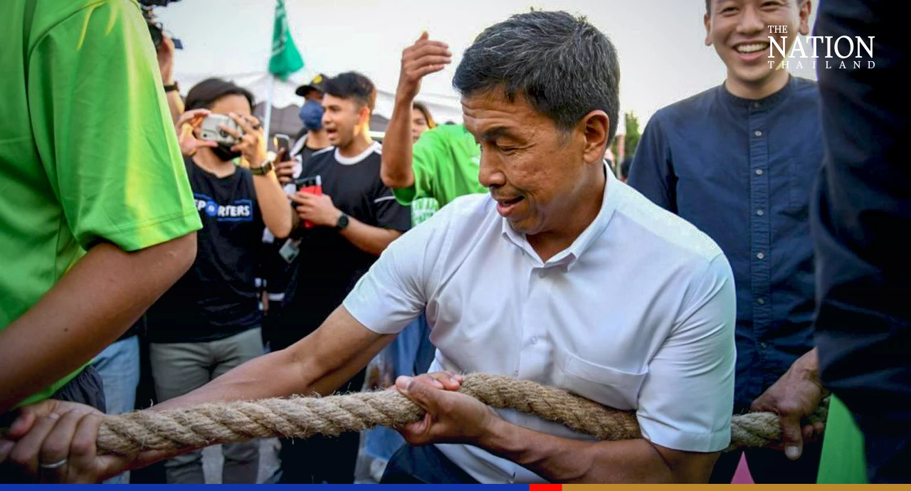 Bangkok’s ‘Hulk’ Chadchart pulls a victory in weekend tug-of-war