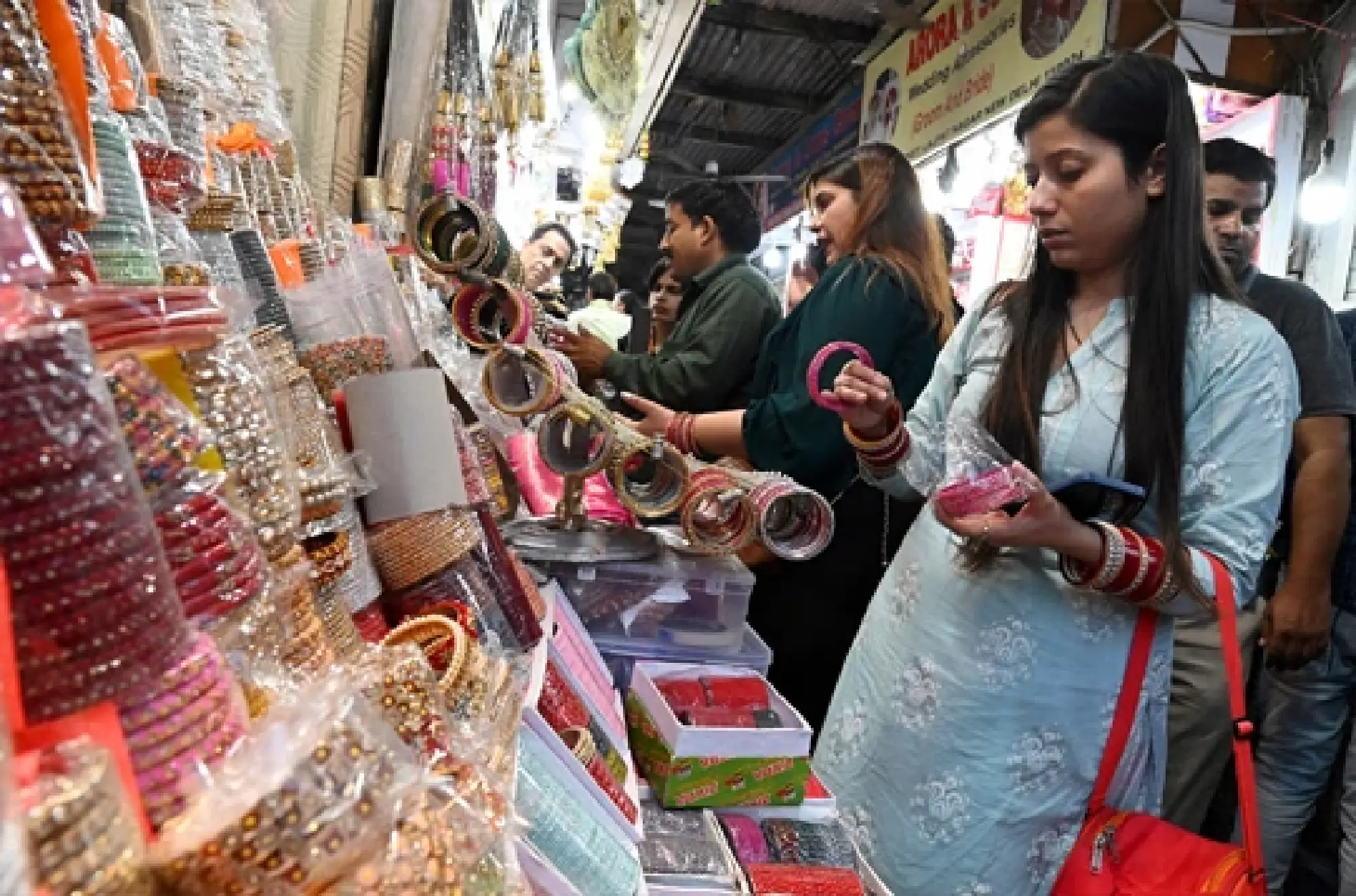 A pictorial glimpse of Hindu women observing Karwa Chauth in New Delhi