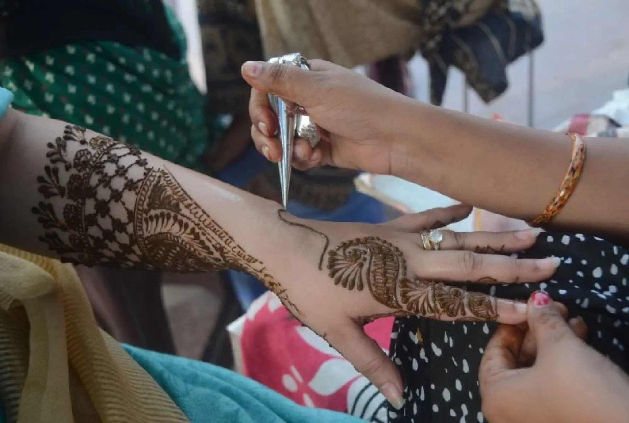 A pictorial glimpse of Hindu women observing Karwa Chauth in New Delhi