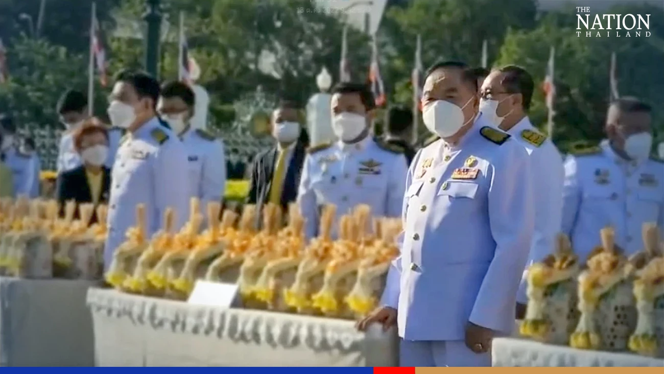 PM, ministers mark Memorial Day for King Bhumibol Adulyadej the Great