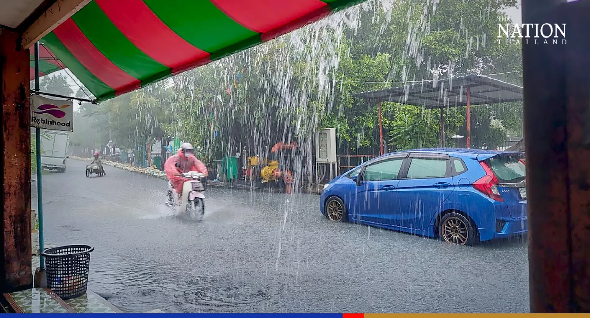 Bangkokians advised to work from home today until Friday as more floods expected