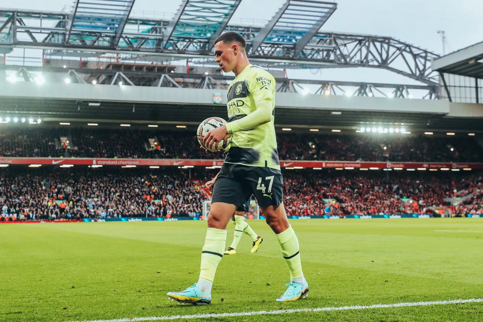 Liverpool outduels City 1-0 in heated encounter