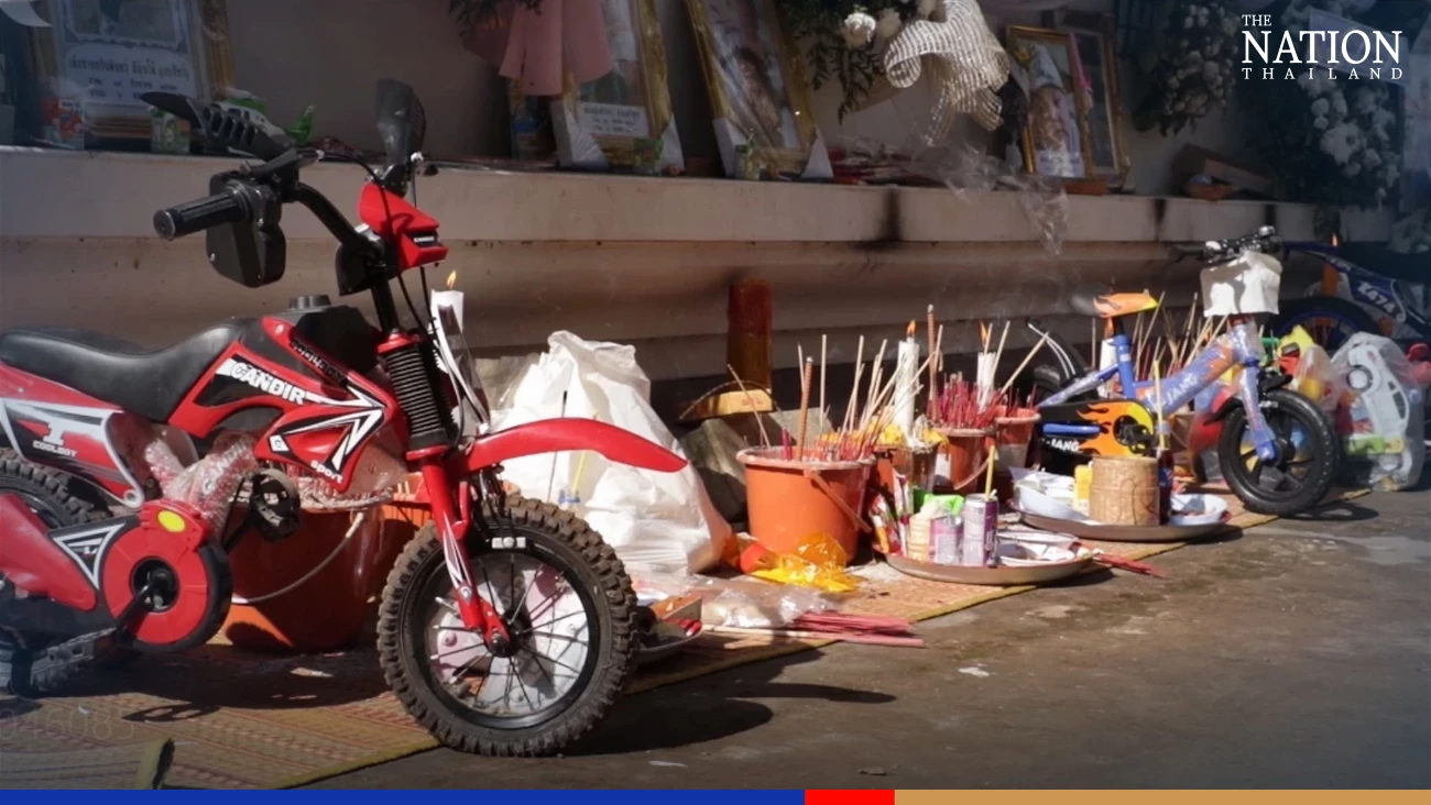 Wat Rat Samakkhi crowded for final farewell to child victims