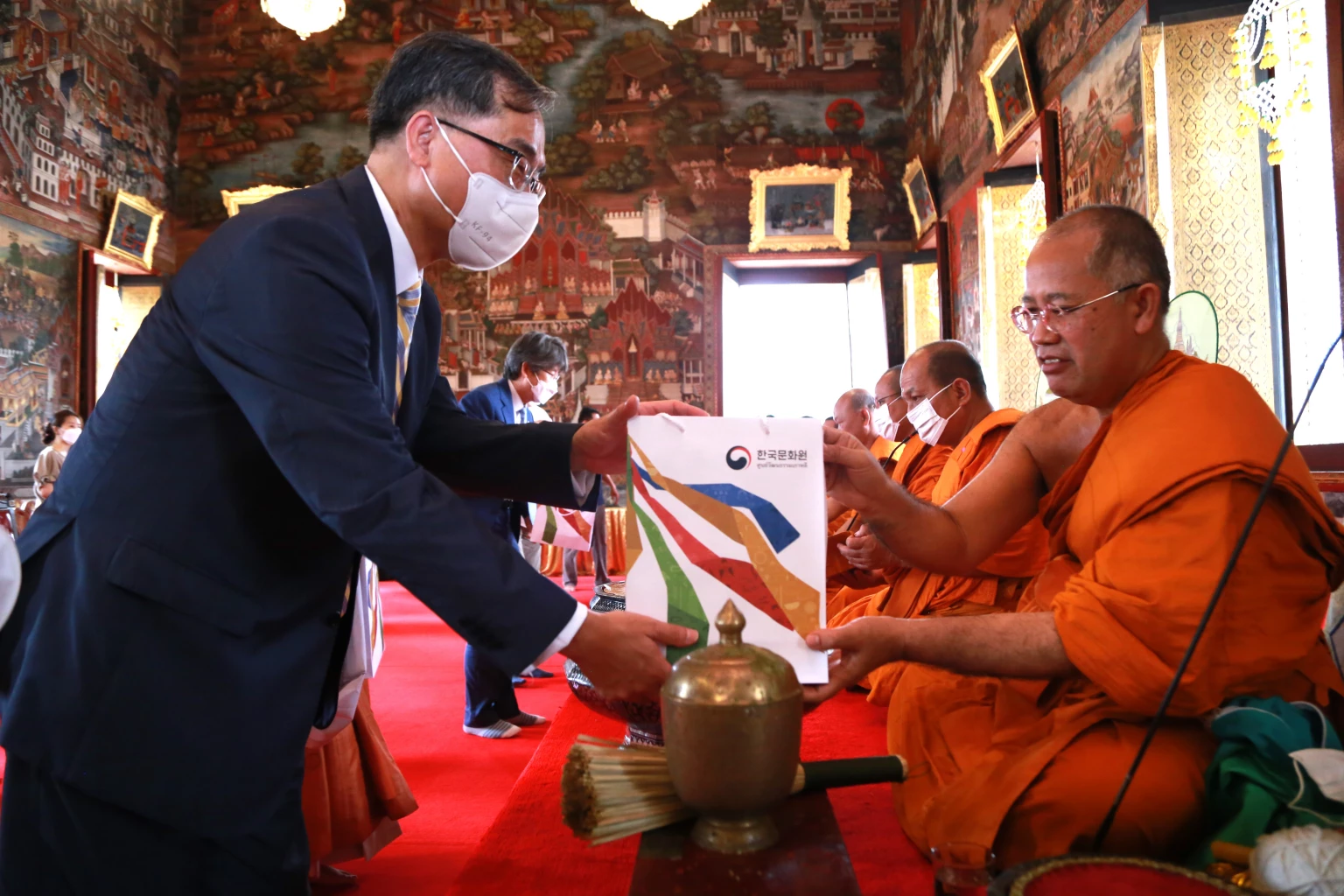 Korean temple food from nun-cum-chef Jeongkwan brings smiles to monks at Wat Arun