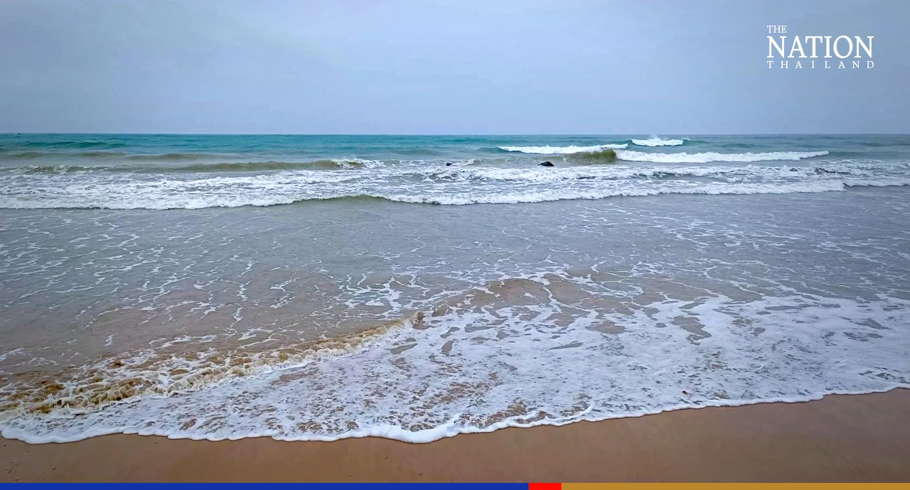 No swimming in Khao Lak as strong winds make Andaman life-threatening