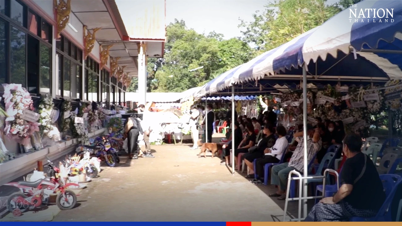 Wat Rat Samakkhi crowded for final farewell to child victims