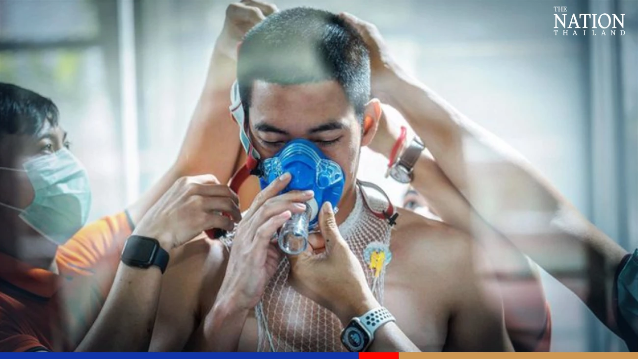 Hearththrob Tono’s ambitious bid to swim across Mekong for public good is not quite winning hearts