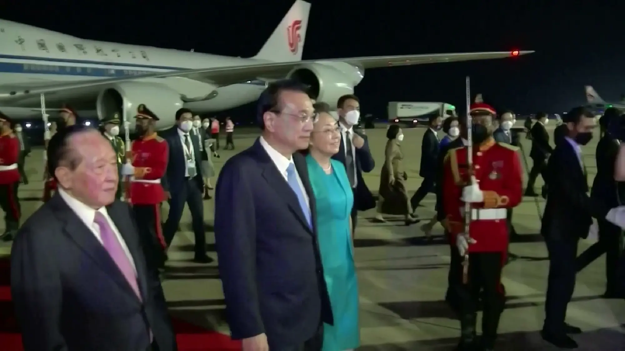 Cambodian Deputy Prime Minister Hor Namhong and Chinese Premier Li Keqiang 