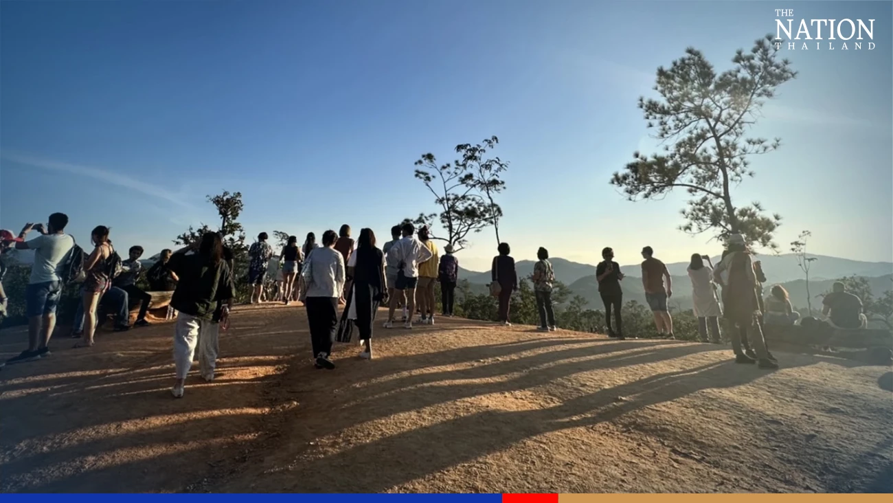 Mae Hong Son hotels fill up as sunflowers bloom in chilly weather