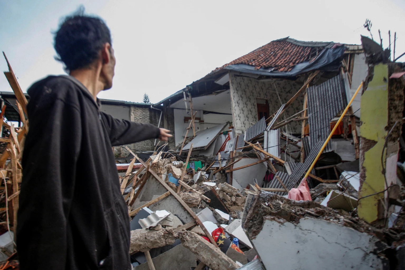 More than 160 dead, hundreds injured after 5.6 earthquake hits Indonesia