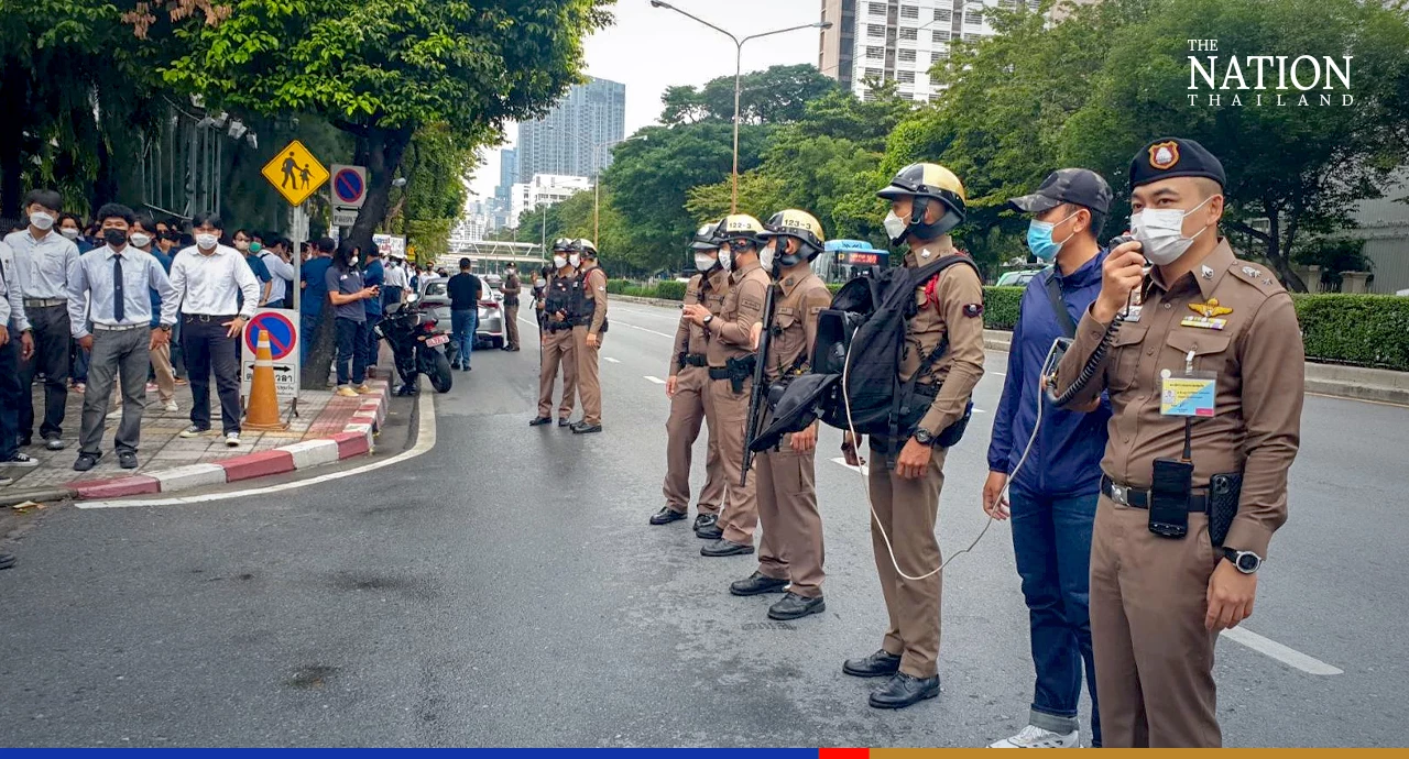 Uthenthawai Campus students protest to demand resumption of on-site classes