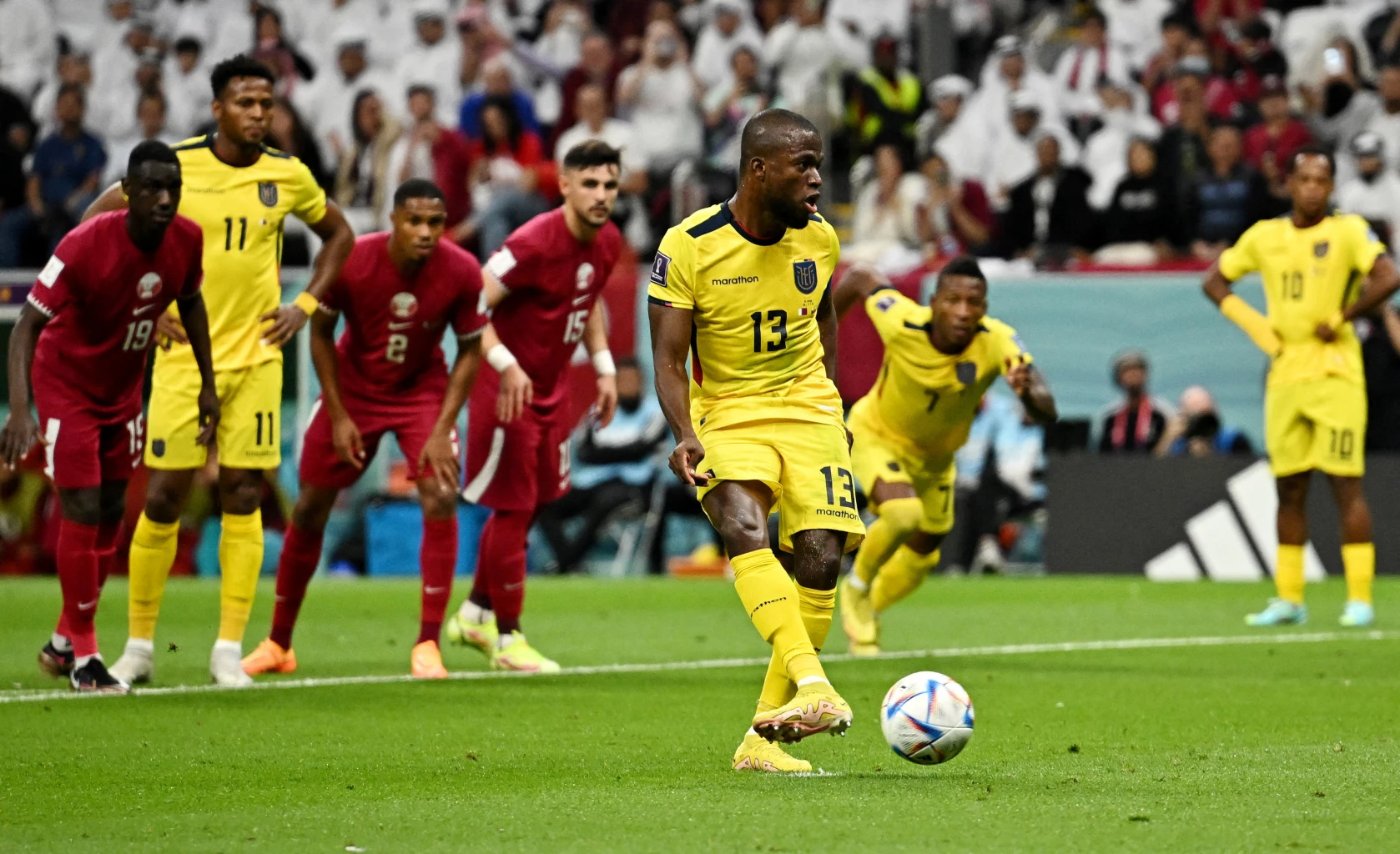 Ecuador coast past hapless hosts Qatar in World Cup opener