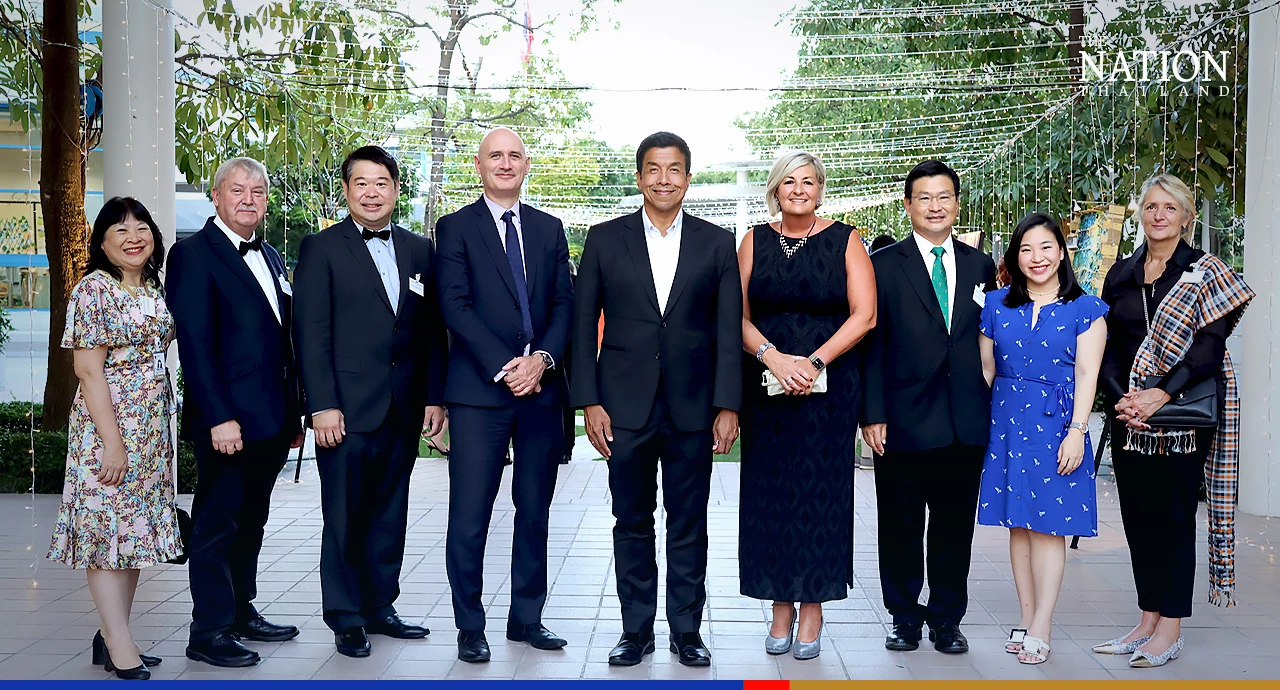 Auction of artworks by Shrewsbury students raises THB300,000 for charities