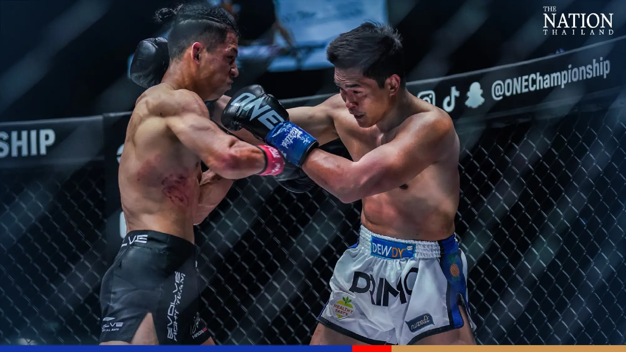 Petchtanong Petchfergus Shocks Hiroki Akimoto to Capture ONE Bantamweight Kickboxing World Title by Split Decision
