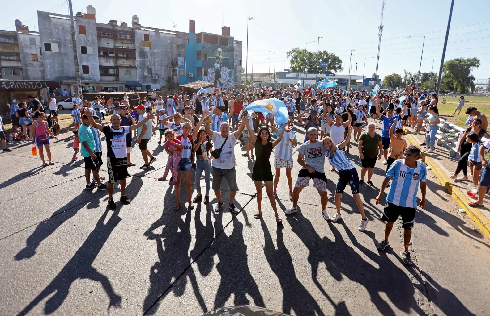  Argentina fans celebrate winning the World Cup 